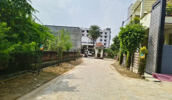न एलडीए और जिला पंचायत से नक्शा पास और न ही स्वीकृति फिर भी धड़ल्ले से बेचे जा रहे प्लाट व मकान